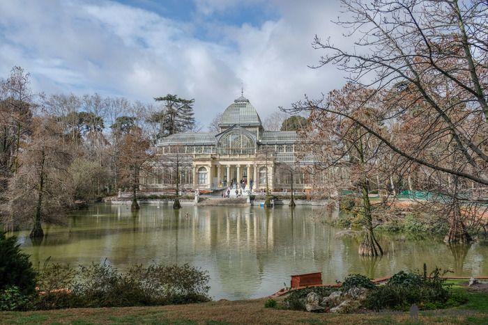 El Retiro, otro de los lugares donde alojarte en Madrid