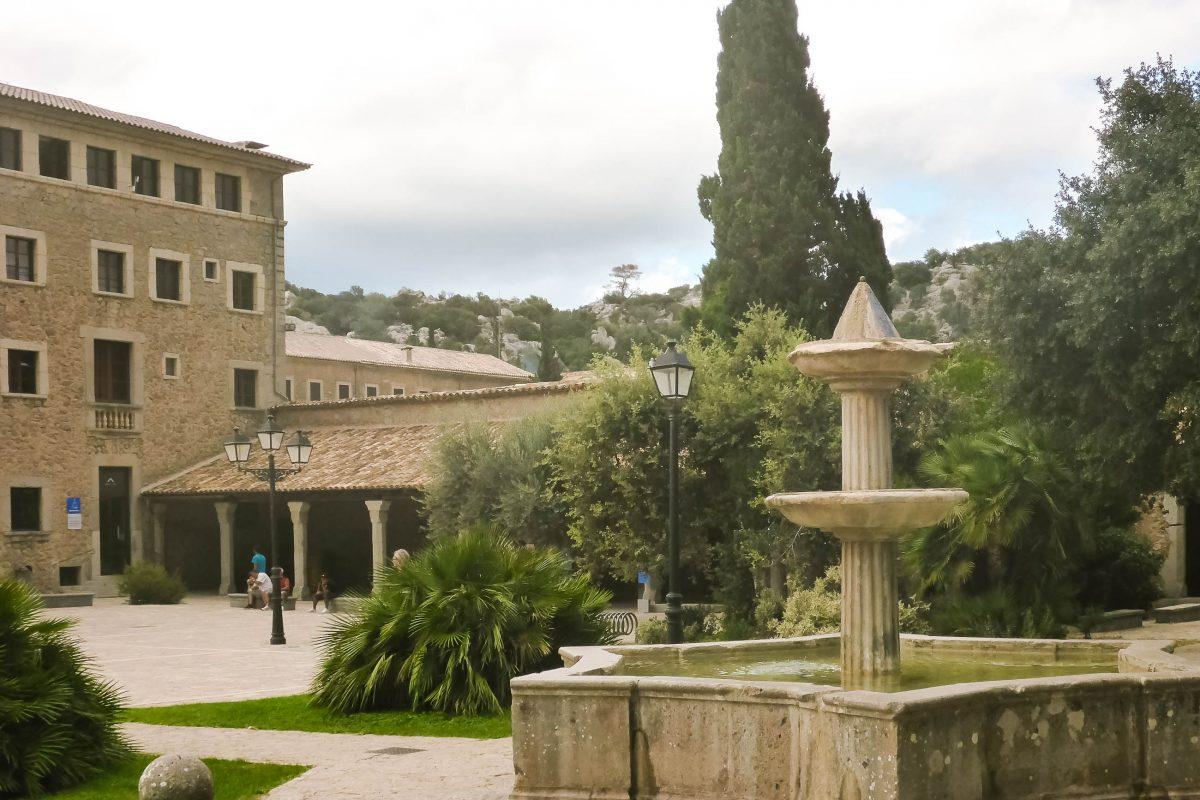 Inner courtyard of the Santuari de Lluc in the middle of the charming surroundings of the Serra de Tramuntana in northwest Mallorca, Spain - © Lila Pharaoh / franks-travelbox