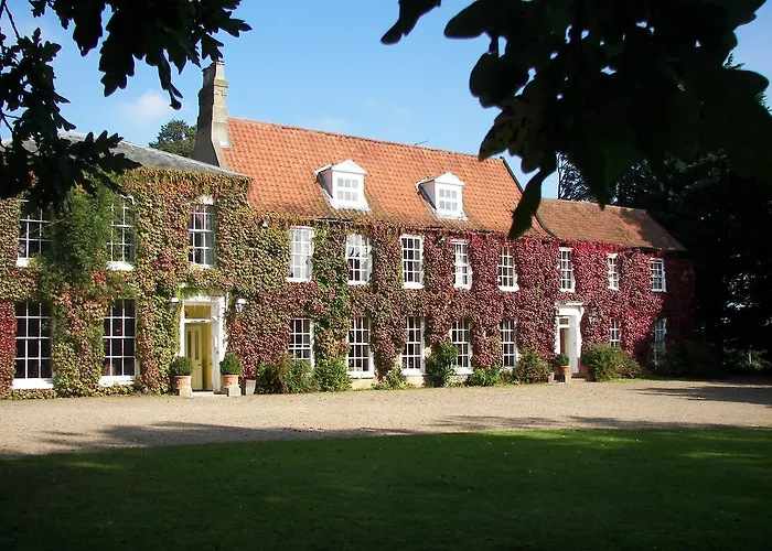 Explore the Best Norwich Hotels with Parking for Your Stay